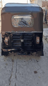 تكتك موديل 2019معمره تعمير عام سعر5ونص وبيها مجال بسيط ***********
