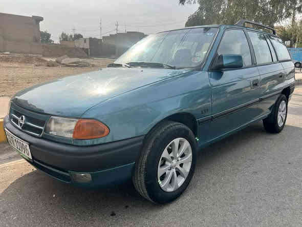 استرا استيشن حجم ٢٠ موديل ١٩٩٢ صبغ عام جمالية شرط لا طخه ولا اي شي محرك معمر رايمل جديد دوشمه جديد السيارة حيل حلوه طخمها زين كاربون بيها اني الشرعي مالها تريد وكاله تريد تحويل سعرها ٥١ بيها مجال جدا قليل هذا رقمي ***********
