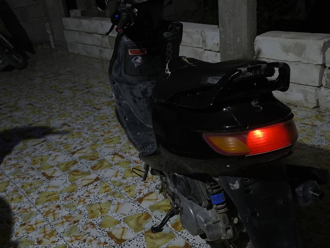 سلام عليكم
دراجة فراشة للبيع دراجة شلعة ومعدل كهربائيت كلوب وبك لايت عوزهة فقط سلف وشاير مايكلفن دراجة مفتوحة مرة وحدة صالنصة رياضي fm تجي تفحص وتقتنع سعر 330وبيه مجال حك جيتك *********** مكاني ديوانية قضاء المهناوية
