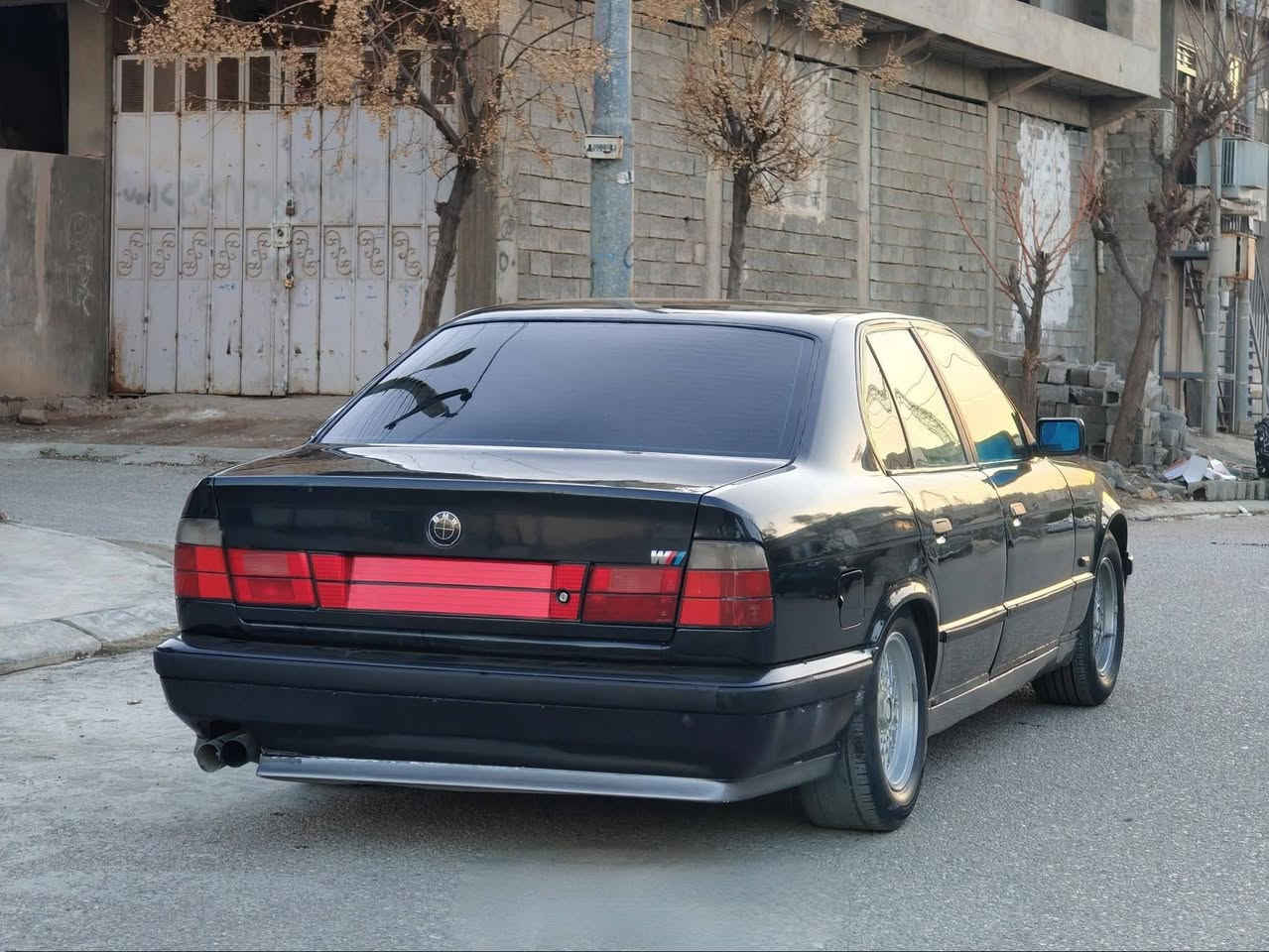 سڵاو هاوڕێیانی خۆشەویست
بیئێم مۆدیل 1993 مەکینە 525 گێڕ عادی گێڕ و مەکینە بەشەرت فیتەر کارەبایی گشت گیانی بەشەرت
مواسەفات .، چوارجام کارەبا  .، سوکان کارەبای .، 
تەبرید لەمس  .،تەبرید گەرمی مەزبووت
لایت ئەڵقە دەبڵ عەدەسە .، کارەبای هەموو گیانی بەشەرت و مەزبووتە .، گێڕ و مەکینە و ئەکسلی بەشەرت 
ساڵەن سایەکی دەنگ خۆشی لەسەرە  .، سەیارەکە بەبێ دەعم و لێدراویە  .،ئاڕم پلاستیک سلێمانی 
ئاڕم و ئەوەلیات و غەرامە بەشەرت
سعری 41 گەڵا و مەعمەلە  .،.، شـوێـن : چـەمـچـەمـاڵ 
ژ.م: *********** ڤایبەر و واتساپی لەسەرە #ادمین‌❤
