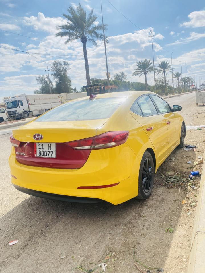 الانترا 2018  نص فول  سيارة حلو ومابيها شيء وجاهزه ماشية 104ميل  السعر 130 وبيها مجال بسيط سيارة بسمي تحويل ثاني يوم  حادثة موضح بالصورة ***********
