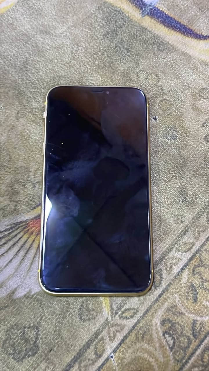 السلام عليكم ورحمة الله 
XR. للبيع 
موصفاته ذ128 بطاريه 79 بل شحن ميصرف فيس ايدي توقف عدي نضافته100 مثل ممبين بل صور خط تصال تكنيك كله شغال خط واحد كامراته كلش حلوه نموذج M  مخلي جهاز ثاني وريد ابيعه سعر180 وبي مجال 
رقمي***********
