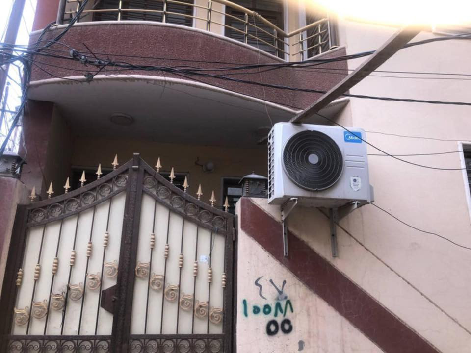 السلام عليكم دار للبيع في الطي نزال قاسم الوكيل 100 متر بناء 80 متر ركن لأستفسار لاتصال او مراسله *********** وسعره حــلو ومناسب
