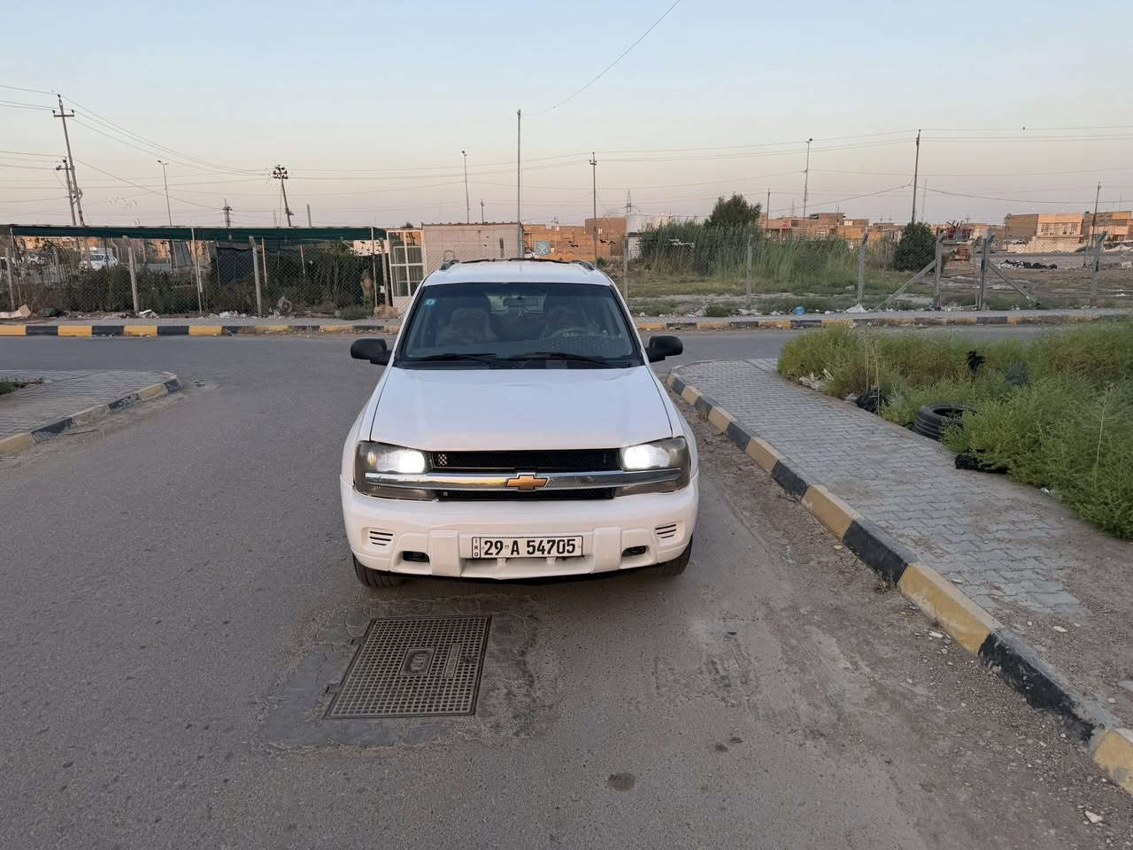 السلام عليكم بلايزر موديل 2004 رقم واسط دولي سنويه 31 مكينه 6 سلندر مكينه وكير مكفولات السياره مكفوله من صربه مصبوغه جماليه السياره جاهزه من تخم تاير حداديه جديده تبريد ثلج السعر 68 وبيها مجال الشراي هاذ رقمي *********** مكان السيآره واسط ما متواجد ع فيس
