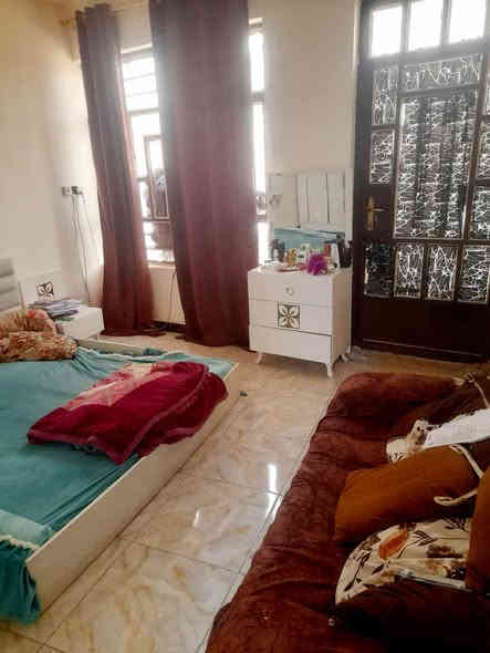 دار للبيع ٥٥ م سند 25 كاع منصور الركابي اكاتبك مع منصور ابو الأرض العنوان بغداد سريدات جديدة أمام البيت تشجير ٢٠ م البيت يتكون من غرفتين وحده فوق وبيتونه وسطح وجوة غرفة وصحيات ومطبخ واستقبال وطرمة ٥ م السعر ٦٨ لااستفسار يرجى مراسلة وتساب ***********
