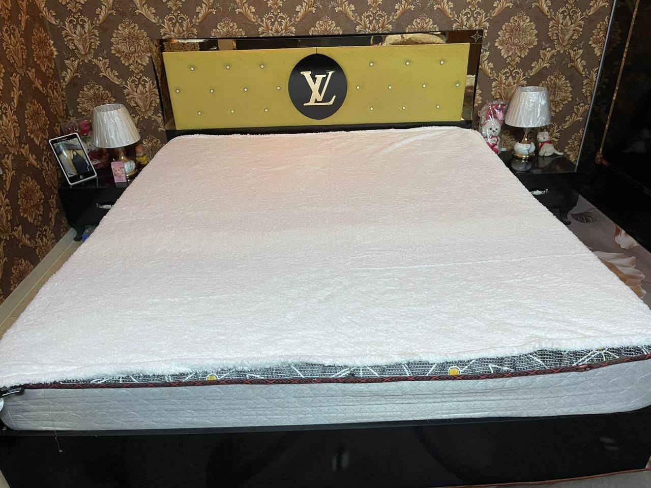 غرفه تركيه اخت الجديده نضيفه  للبيع بسعر 800 وبيها مجال


**إذا كنت صاحب هذا الإعلان وتريد حذفه لأي سبب، رجاءا أرسل رسالة إلى الدعم الفني**