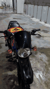 السلام عليكم 
دراجه بوكسر للبيع مديل 2023 اوراق اصوليه كامله 
محرك 150 مكفول كفاله عامه دراجه نضيفه ما متعوبه  
رايدها 1500 وبيها مجال عنواني كربلاء 
للتواصل ***********
