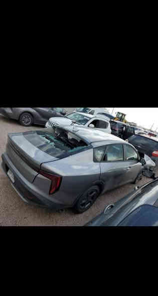 السلام عليكم 
يتوفر قطع غيار السيارات الكوريه الحديثه ( وارد امريكي )فقط 
جميع انواع السيارات و K4 
العنوان . سوق بغداد . شارع الالمنيوم . زيد الجابري 
الهاتف . ***********
