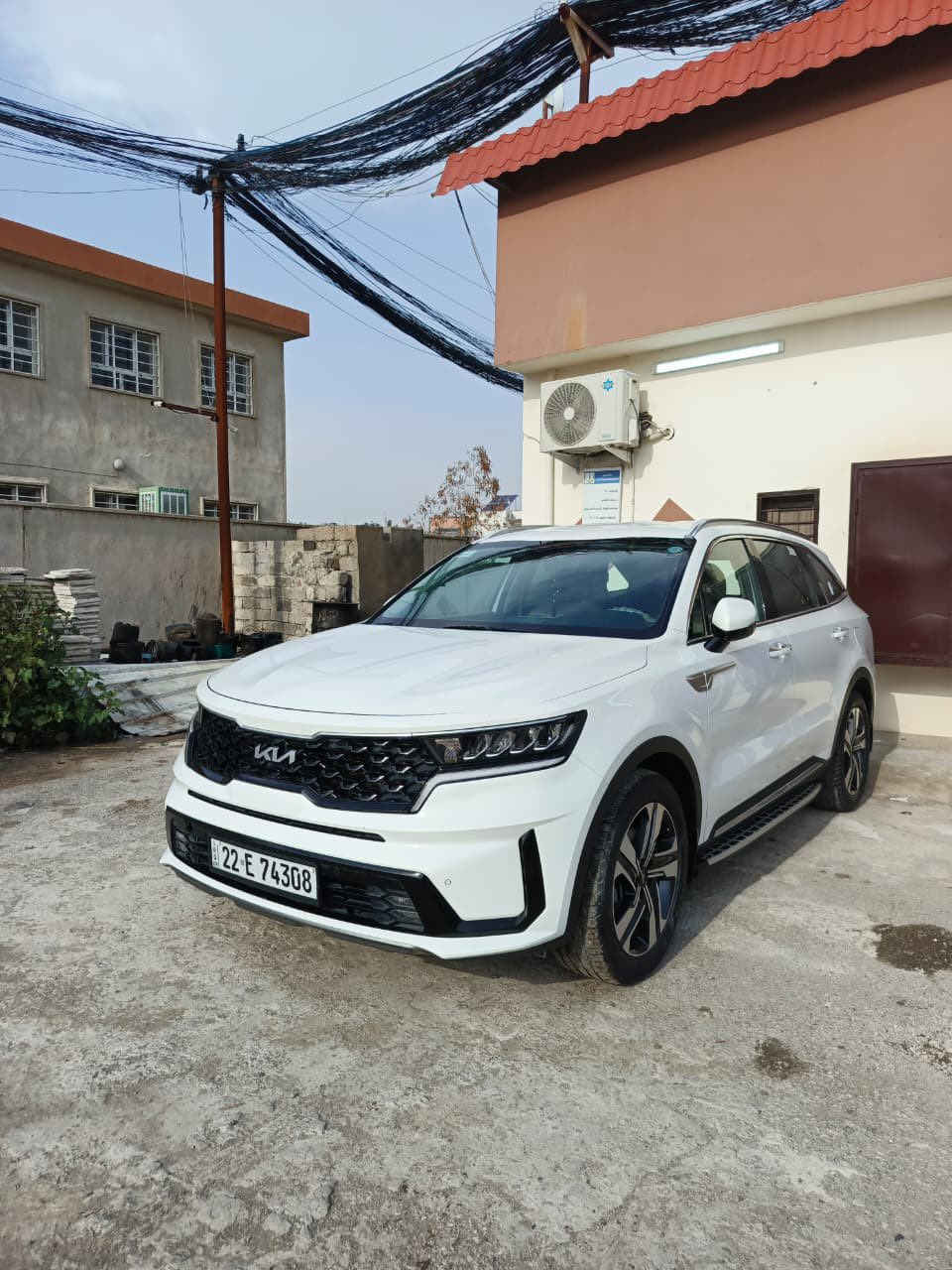 الحـجِيّة للـبـيـع ♡
سورنتو 6 سلندر 2022 
- لوحات اربيل بسمي -
- مكان السيارة موصل -

الموديل : 2022. (خليجي) . 
المحرك  : 6 سلندر 3500cc 
العــــداد :  46 الف كيلو متر . 

المواصفات :
* شاشة عدادات متغيرة.
* كشنات كهرب 
* هاند بريك بصمة . 
* صندوق كهربائي .
* بردات أبواب خلفية . 
* اطار قياس 255/45R19 انج .
* دخول وتشغيل بصمة .
* أنظمة قيادة متعددة .
* شحن وايرلس .
* كاميرا خلفية . 
* المصابيح الأمامية زنون .
* كشافات الضباب زنون . 
* تشغيل عن بعد .
* مقعدين الامامية كهرباء .
* نظام APPLE CARPLAY.
* انارة داخلية متعددة الالوان.
* حساسات خلفية وامامية .
* مكيف خلفي مع وحدة تحكم منفصلة .
* السعر / $𝟮𝟴𝟱 『بيه مجال』 
__
* للأستفسار / ***********

***********
