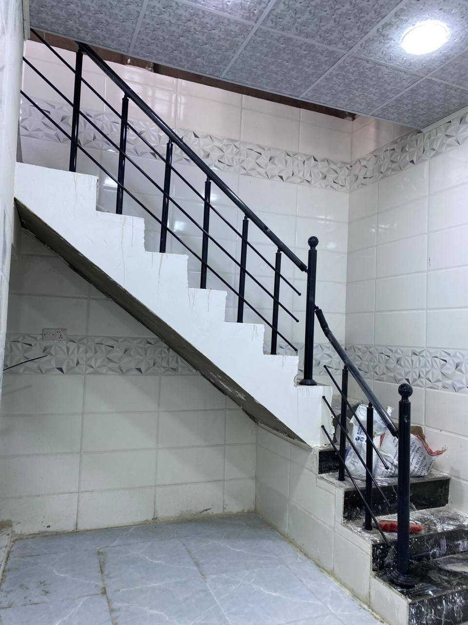 دار للبيع مساحه ١٠٠متر طابق واحد جديد منطقة ٥٩ جديد واجهة البيت الواح هندي ارضيه بورسلين هندي مطبخ سيراميك حمامات سيراميك هزاره ١٢٠سم صطح مطبك شتايكر 
يباع نقد  او عن طريق المبادرة 
حسب الاتفاق 
مكتب بيعة الغدير 
***********
