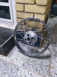 ويل خلفي البيع نضيف عوزه بس سيم سعر ٥ هذه رقمي 07772635054