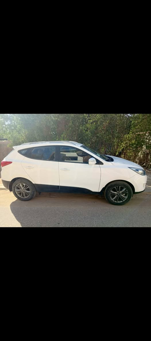 السلام عليكم توكسان 15 كفاله عامه حتى من البارد ماشي 11,000 السعر 185 الشرط مشي بلادي بدون تصفير***********
