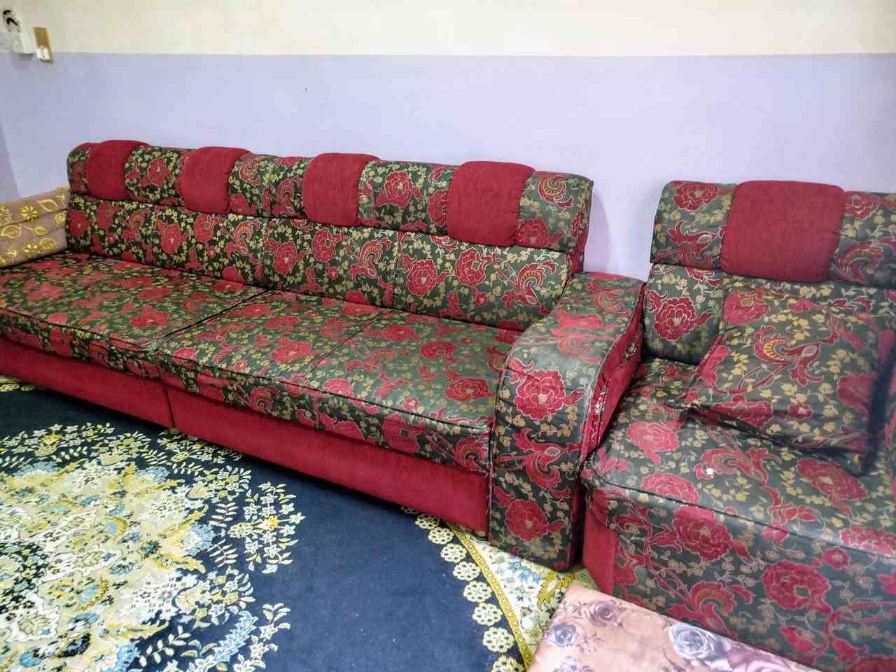 قنفات مستخدم عدد 9
8متر ونص  سعر 130الف بي مجال للشراي مكاني كركوك حي النصر رقمي *********** واتساب
