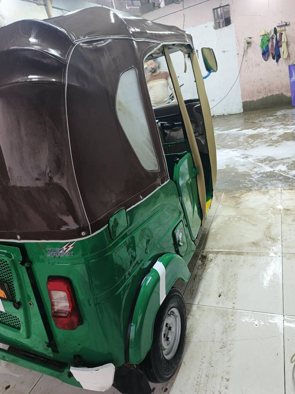 السلام. عليكم  تكتك موديل 21 البيع تكتك كامله مكمله مابيهه اي نقص
عنواني بعقوبه جسر خرنابات ***********

السعر. 7800 وبيهه مجال موجود وتساب هم 
رقم بغداد نكليزي حته هزه طابه سبوع الاخ استلم الوحات
