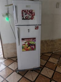 ثلاجة • نظيفة