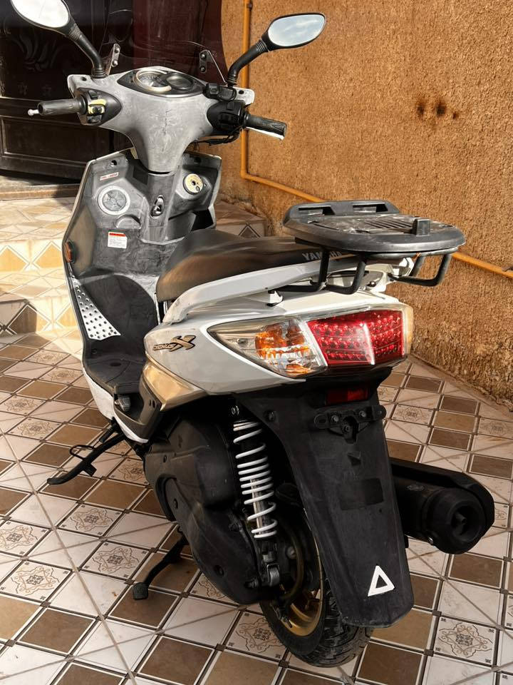 للبيع سكنس فحل ياباني حديث تدفئة يدات كلشي شغال نص نكره بلادي الدراجة ويل كب ذهبي كاسحة مصد هواء الدراجة حييل مرتبة السعر ١١ونص $ للتواصل ***********
