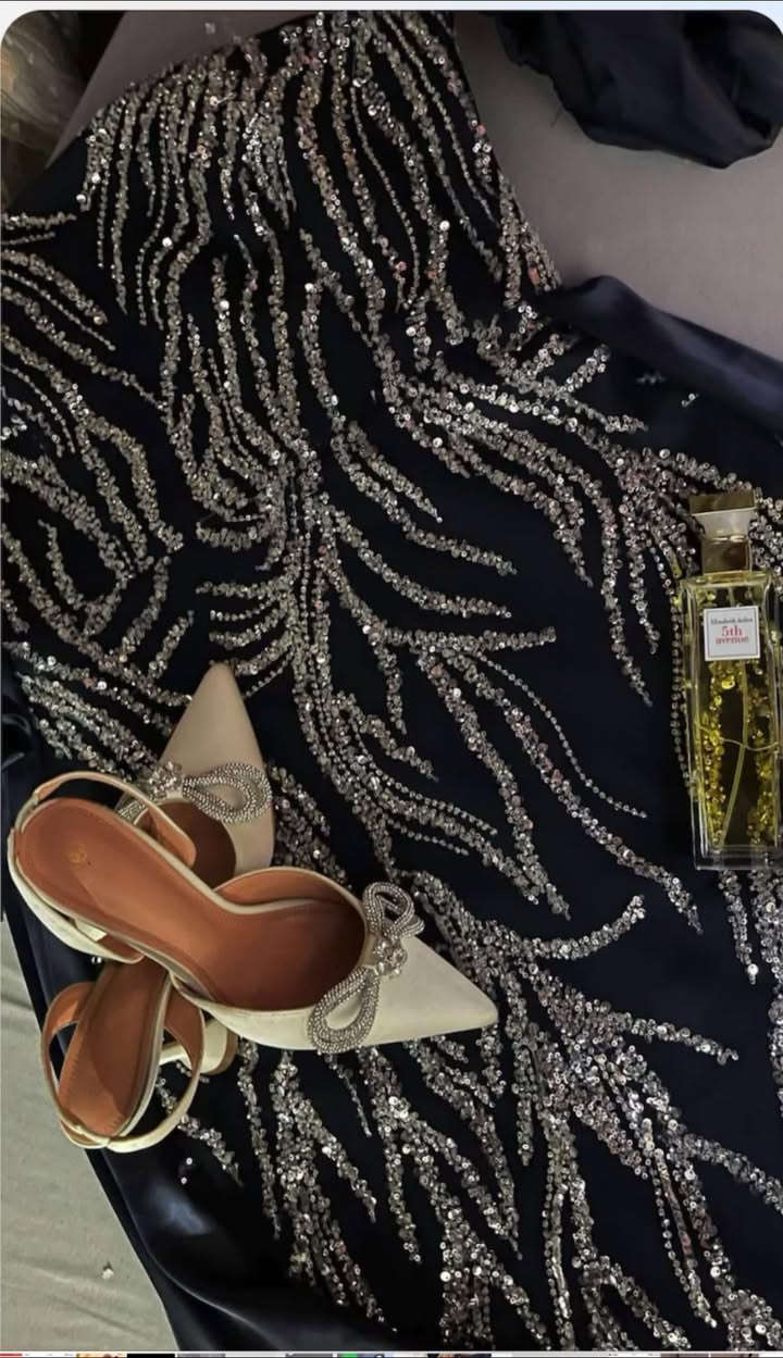 فستان يلبس قياس ٤٤و٤٦و٤٨ جديد بعده ملبوس  مرة وحدة سويتله فيونكة متحركة على منطقة الصدر ترديها موجودة ترديها تنشال اخذته ب٨٥ ابيعه ب٥٠ وبي مجال بسيط


**إذا كنت صاحب هذا الإعلان وتريد حذفه لأي سبب، رجاءا أرسل رسالة إلى الدعم الفني**