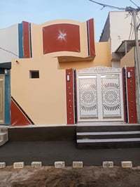 100متر للبيع بناء طابوك صب كونكريت يحتوي على غرفه او صاله وستقبال شارع...