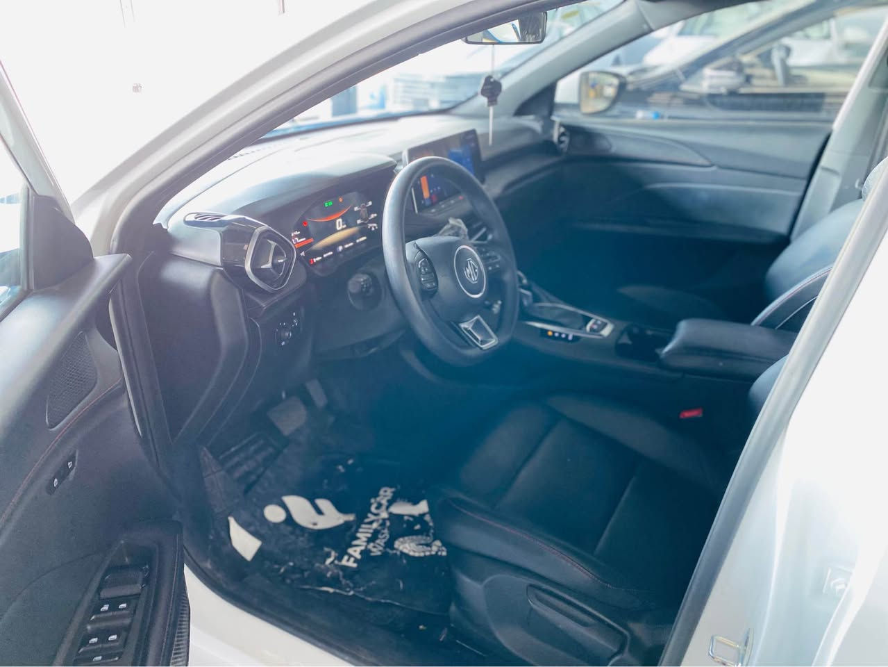 ئێم جی  MG GT 2025 Sport
تەنیا 20 هەزار ڕۆیشتووە.سەیارەکە زۆر جوانە 
مواصفات.بەصمة.برێك کارەبایی.سلایت. ئاوینە ئیشارەت.
شاشەو كاميرا.لايت.زينۆن.ڤۆلیۆم.ئۆتۆهۆلد.
مكان  أربيل.   ١٠٠ متری معرض تۆپ کارس 
سعر 113$🔥💣   موبایل    *********** أربيل, العراق
