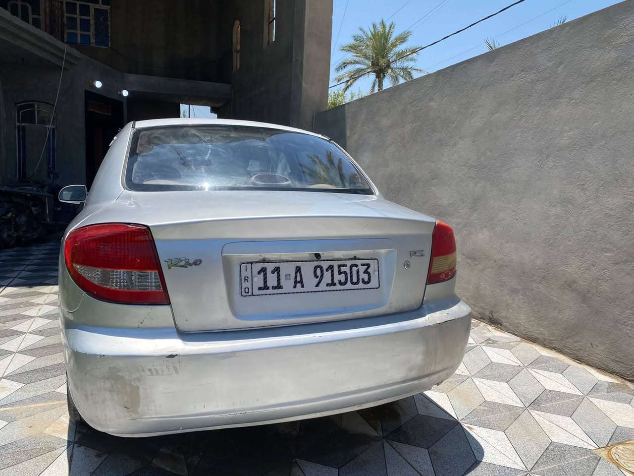 السلام عليكم كيا ريو 2005 محرك نظيف كير عادي مكان بغداد سياره بسمي سعره 27وبي  مجال
***********

