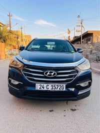 عندي سنتافيا سبورت موديل 2017 لون ازرق گير ومكينه 2400 رقم شمالي الدول...