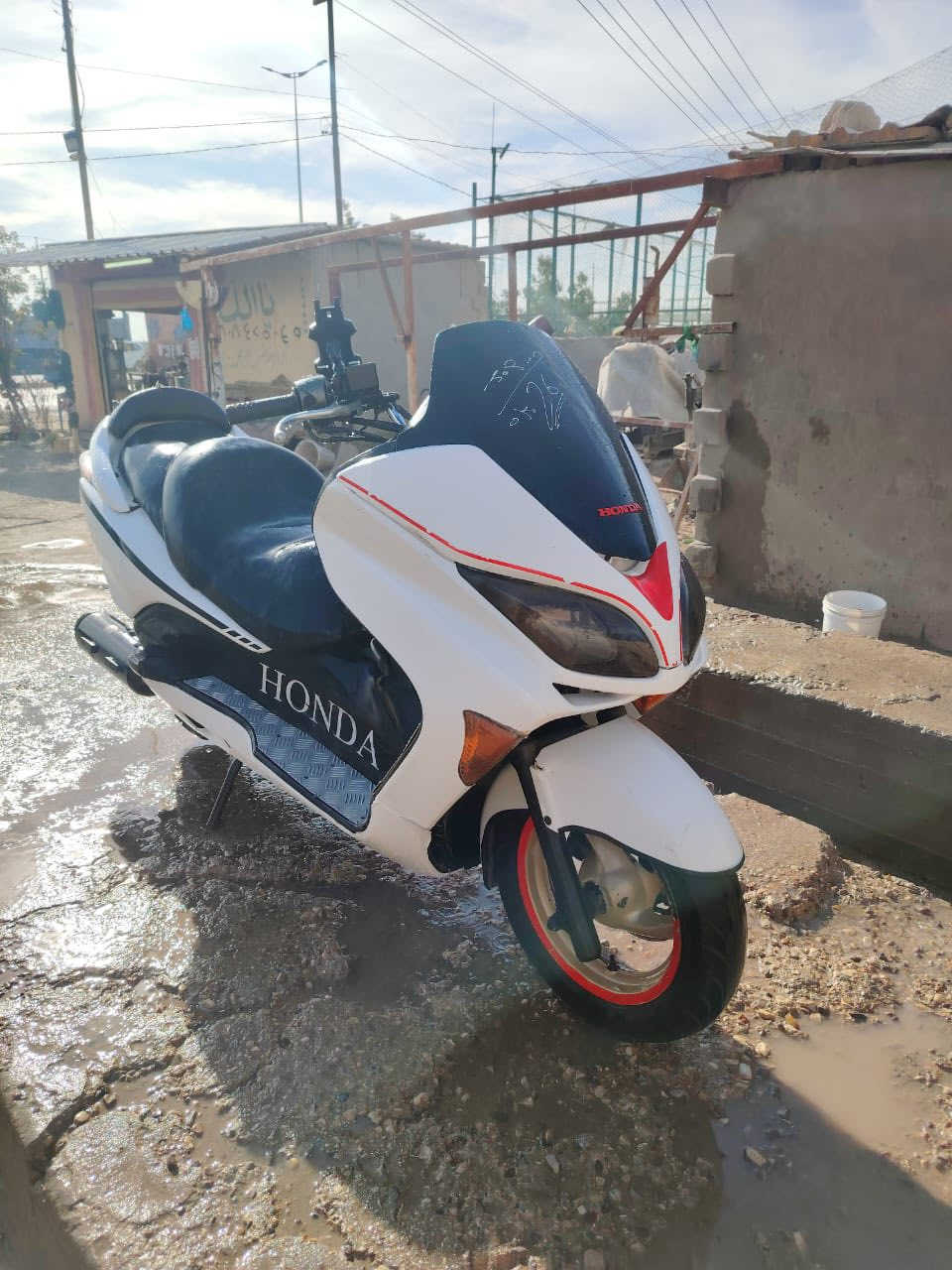 للبيع رقم ***********￼
