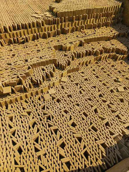 يعلن مكتب علي المنكوشي لبيع الفرشي عن استعداده لعمل الاسطح على ايدي (( خلفات)) اكفاء . ومواد درجه اولى مع ضمان جودة العمل ونأنسب الاسعار .
للتواصل :***********  
              ***********
