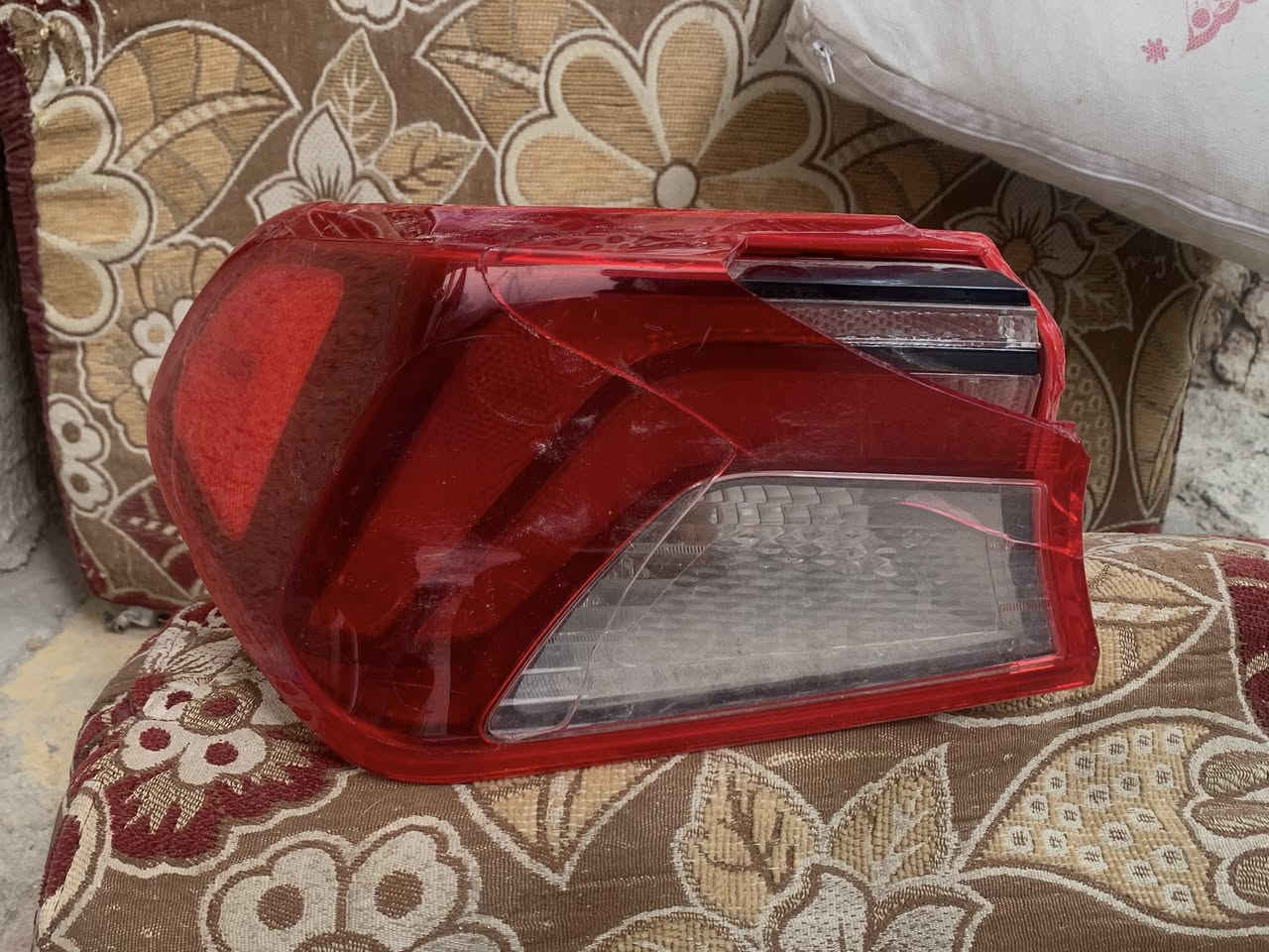 السلام عليكم حبايب غراض كي فايف الي يخدمنه شكد ينطي بيهن ياخذهن/***********
