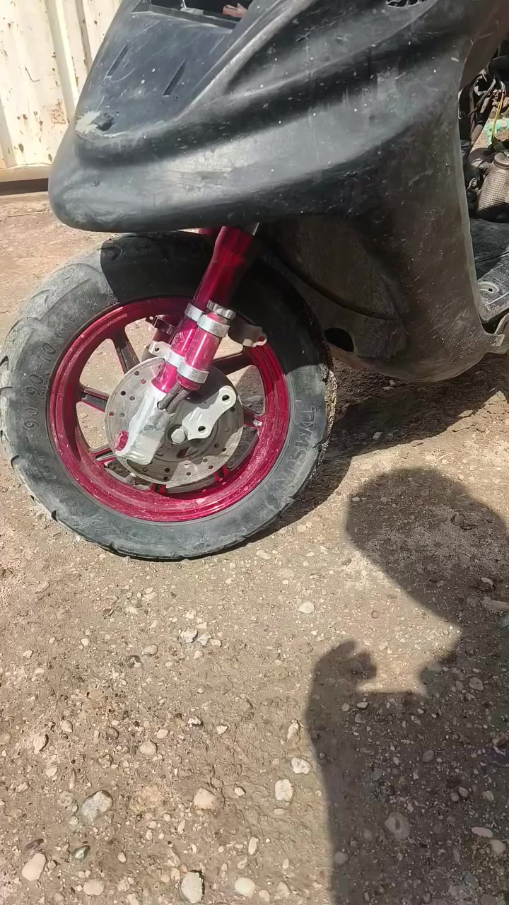 سلام عليكم 
ماكس قجمه بيها تبخير رايدها ٢٥٠ و بيها مجال جداً بسيط دراجه شغاله و عليها صدر تزويد و وياله ثنين اصليات تزويد و شيال مزود وستاند صفح مزود و كلجات خلفيه مزوده مكاني بغداد بياع شارع الشهداء ***********
