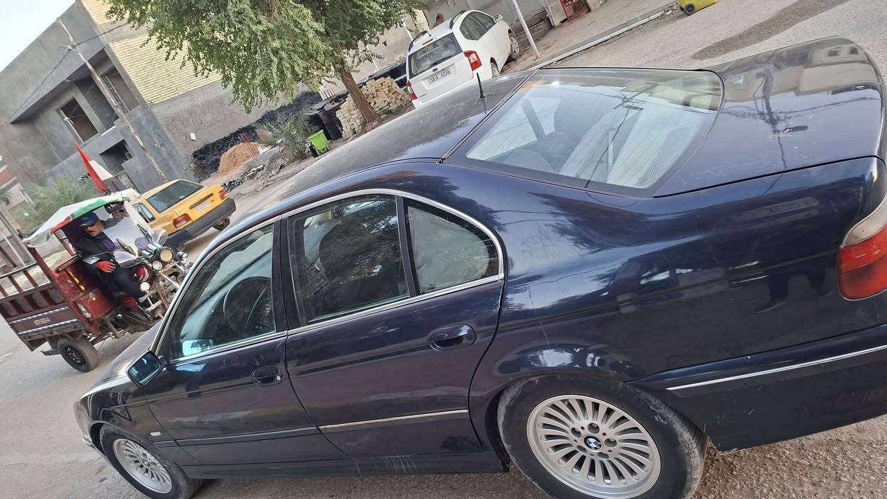 بي ام صقر
موديل 2000
رقم بغداد
مكينه 28تك فانوس [بيها تنقيص]
حداديه تبريد كهربائيات بلاديه السياره 
73ومجال بسيط
مكان السياره نجف 
***********
