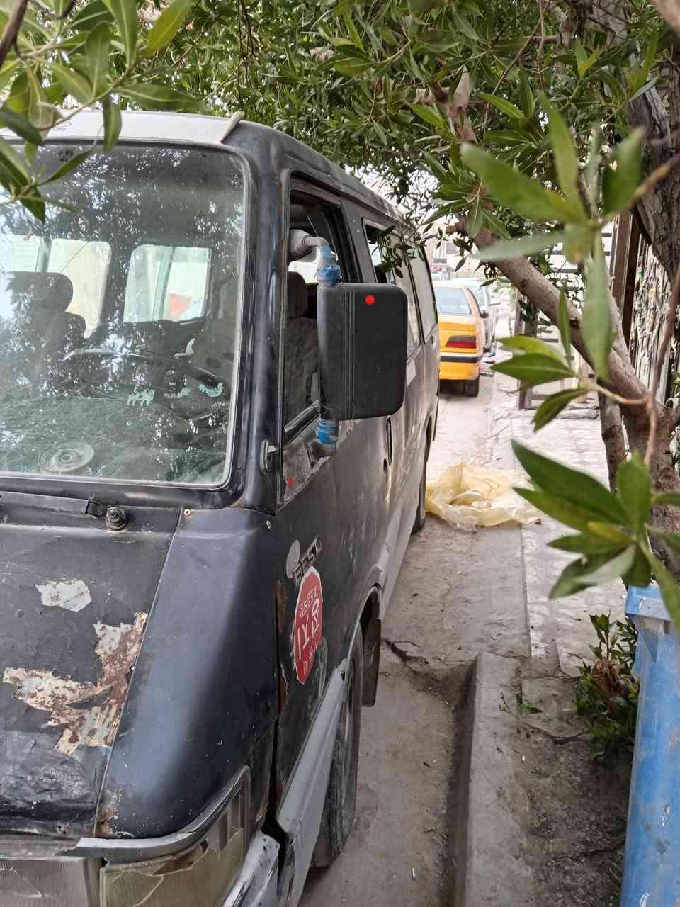 السلام عليكم كيا بستا 94 رقم 📱 بابل مطلوبه غرامه مليون و800 سنويه نافذه السعر 15 ورقه كير مكينه مقفول بغداد البياع ***********
