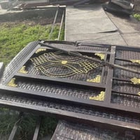 سياج باب عرضه 7 امتار ونص مع طلاكتين نفس التصميم وجديد مثل متشوفون الب...