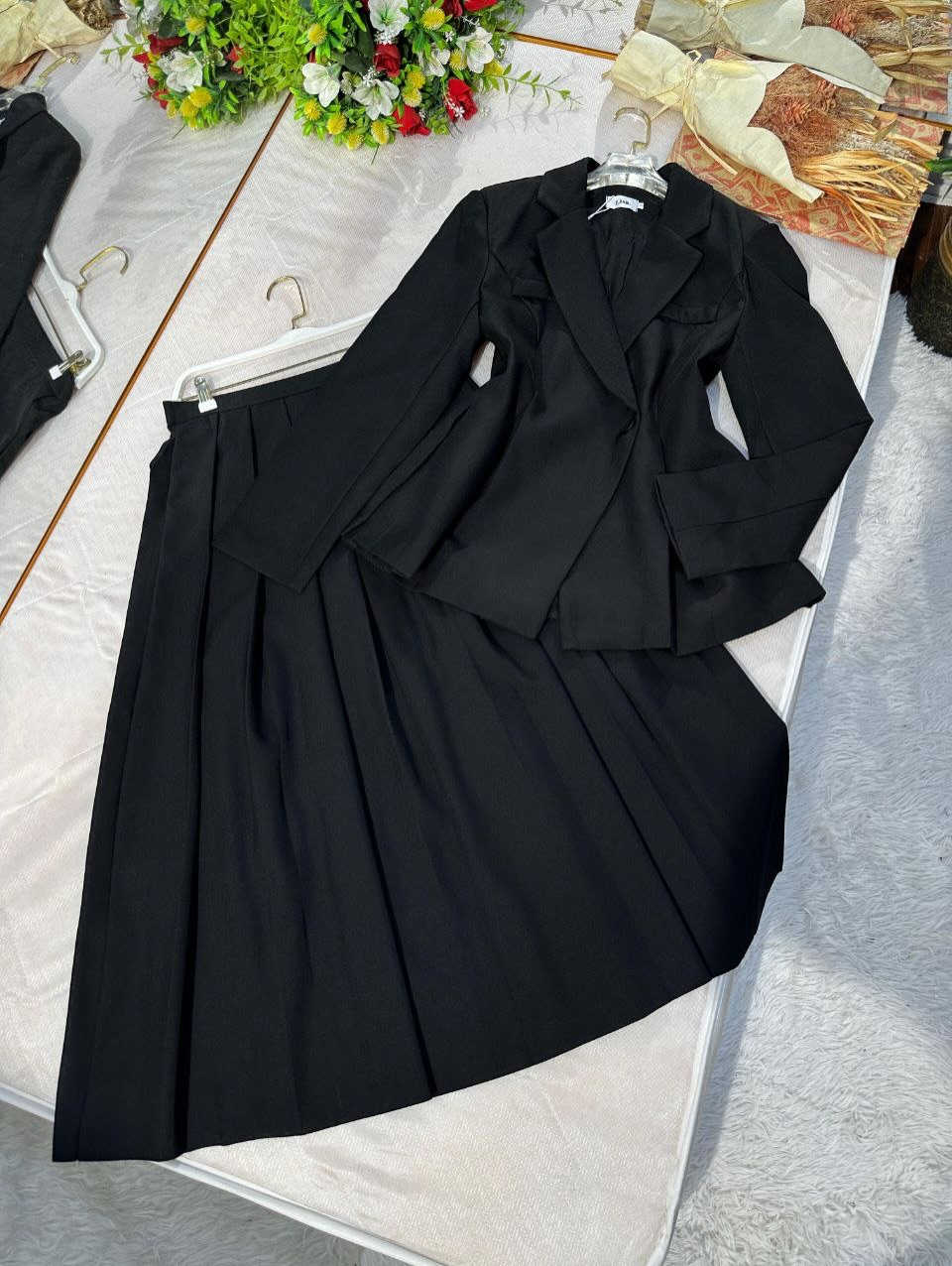 ❤️ ﷽

الكولكشن الرمضاني يبدأ من هنا 💐 

ووصل الجمال وترند الموسم😍❤️

طقم قطعتين ستره مع تنوره💟 

خامة دابل  ايطالي كوالتي جدا عالي 

قياس   38 40 42 44 46 48

#ملابس #شهر_رمضان


**إذا كنت صاحب هذا الإعلان وتريد حذفه لأي سبب، رجاءا أرسل رسالة إلى الدعم الفني**