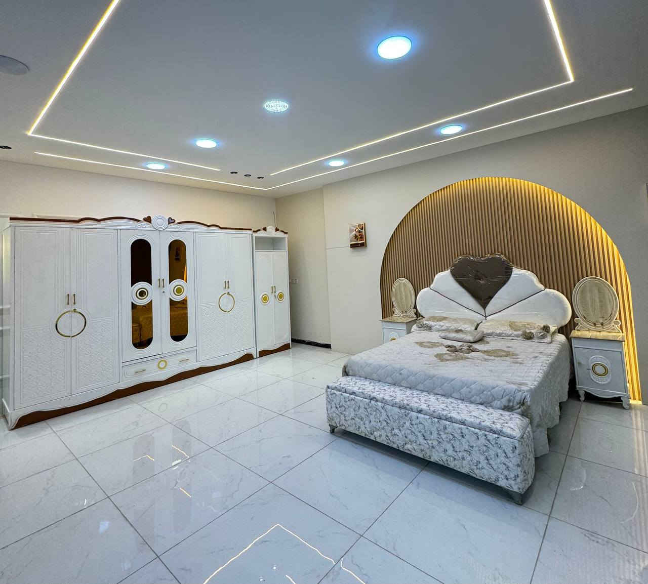 💎شركه الوسيم 💎♦️3♦️

حصرياً الموديل الجديد والمميز 

🔴السعر مليون 🔴

غرفه نجاره قتصاديه 🛌

متكونه من 9 قطع مميزه 

الكنتور ارتفاع 240 طول 320 

مع الزاويه مجموع الطول 4 امتار 

السمك الخارجي للغرفه 5 ملم انديف

والسمك الداخلي 3 ملم معاكس ابيض

🔴الشازلون المخزن 75 الف الطابوريه 10 🔴
🔴الشازلون المقعد 50 الف الطابوريه 10 الاف 🔴

🔴للحجز واتساب ***********🔴

