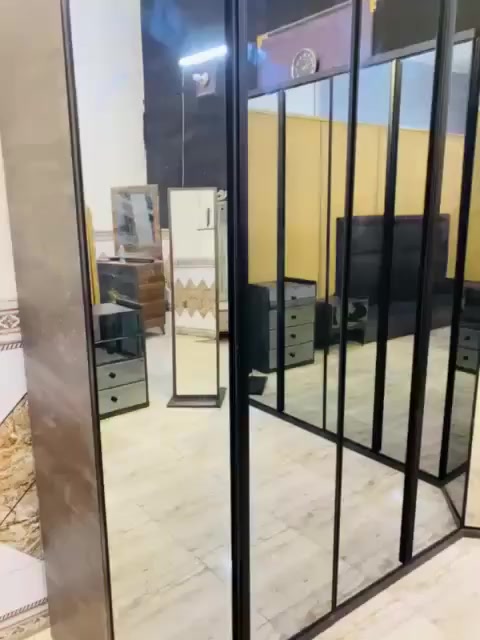 غرفة نوم تركي 
موديل زاويا 🌹
نضام ابواب 👈9👈 باب🚪
تتكون من 👈9 👈 قطع 
نضافة 95%💯😍
سرير جك مخزن 
إنارة داخل الكنتور 
مع نقل وشد داخل بغداد مجاني


**إذا كنت صاحب هذا الإعلان وتريد حذفه لأي سبب، رجاءا أرسل رسالة إلى الدعم الفني**