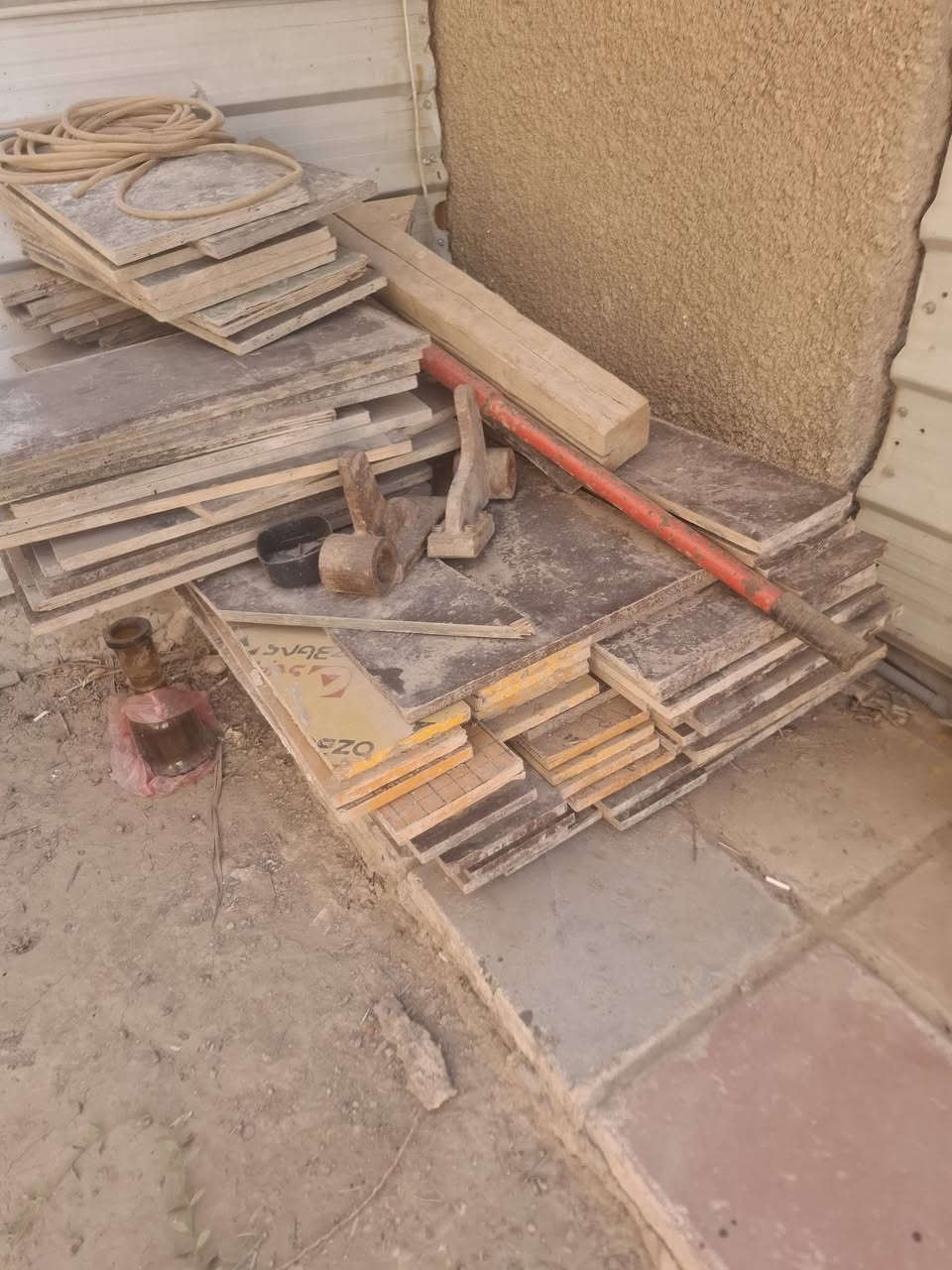 سلام عليكم بلايود مال درج طبع صبه وحده صاب علي للبيع القياسات 40× ¹²⁰ و المرايه 18 × 120 الي يحب يتصل 
***********
