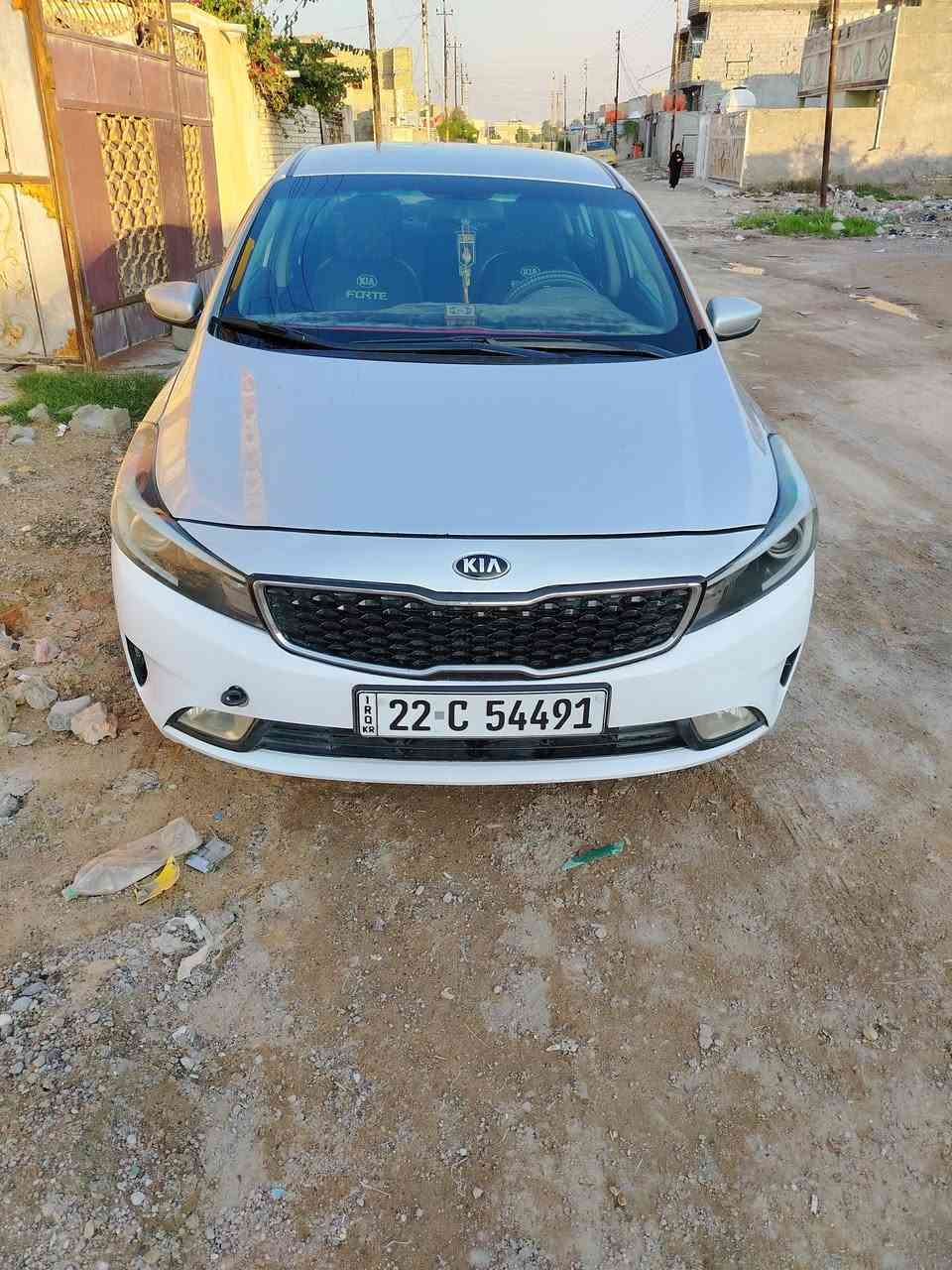 السلام عليكم كيافورتي موديل 17 رقم أربيل انكليزي بسمي بيها بابين صبغ السياره مابيها نقص برغي كامره شاشة دوشمة جديده تخم تاير  السعر 122 العنوان بغداد التاجي هاتف ***********
