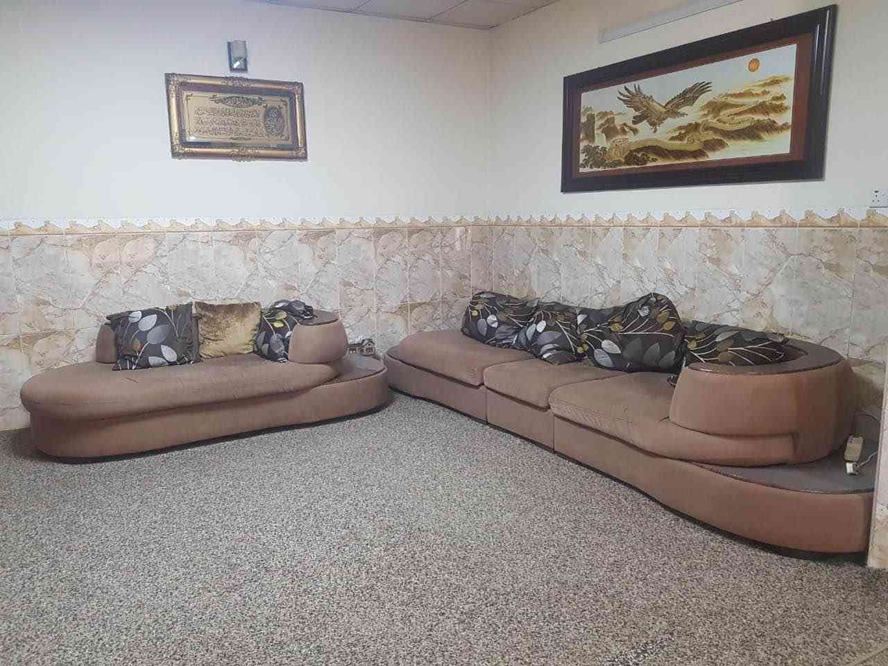 قەنەفە بۆ فرۆشتن 
وەک نوێ وایە  
سعرەکەشی ٥٥٠$ و مەجالێکی زۆر کەم 
بۆ زانیاری زیاتر *********** السليمانية, العراق
