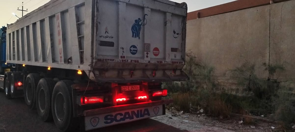 السلام عليكم موجود عربنه قلاب عمل بغداد تخم تاير حداديه جديده جاهزه لشغل ذرعه 33 ويه تعلاوه دناكير 16 ما نقصه شي كبل ستفسار ***********
