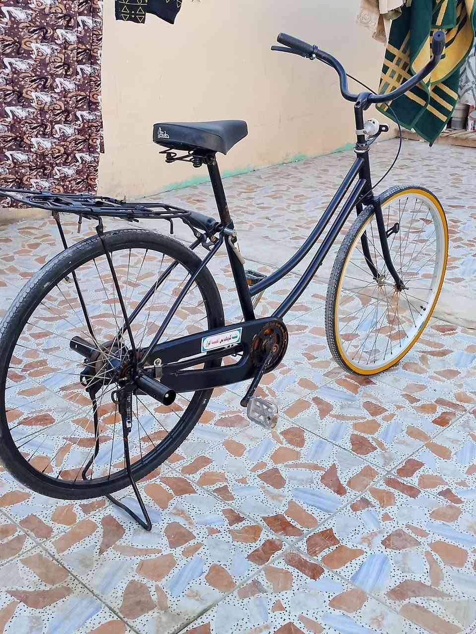 السلام عليكم باسكل للبيع الحجم 26 موديل واحد وعشرين المكان حله تواصل عل رقم***********
