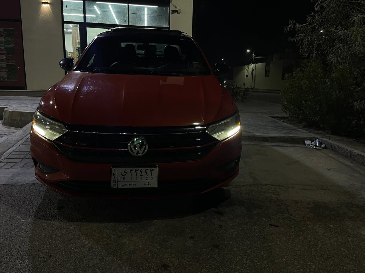 تحيه طيبه….جيتا 2019 برتقالي لون مميز .وراد امريكي ضرر فقط صبغ الجاملغ الخالفي بدون داخل والباقي كفاله حته الدعاميات
مواصفات فول (R-lien) 
فتحه بانوراما-جلد لونين اصل -ويلكب 18 كروم-لد نهاري -رادار360 درجه - كامره - شاشه اصل - هيتر كشنات - وباقي مواصفات الجيتا المعروفه 
سياره كلش جديده وجاهزه 
رقم بغداد حره 
ماشيه 88 
والسعر  160  وبي مجال 
العنوان نجف ——***********
