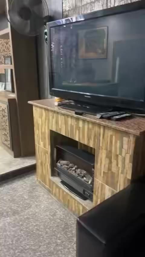 بيت للايجار ب٨٠٠$ ***********
