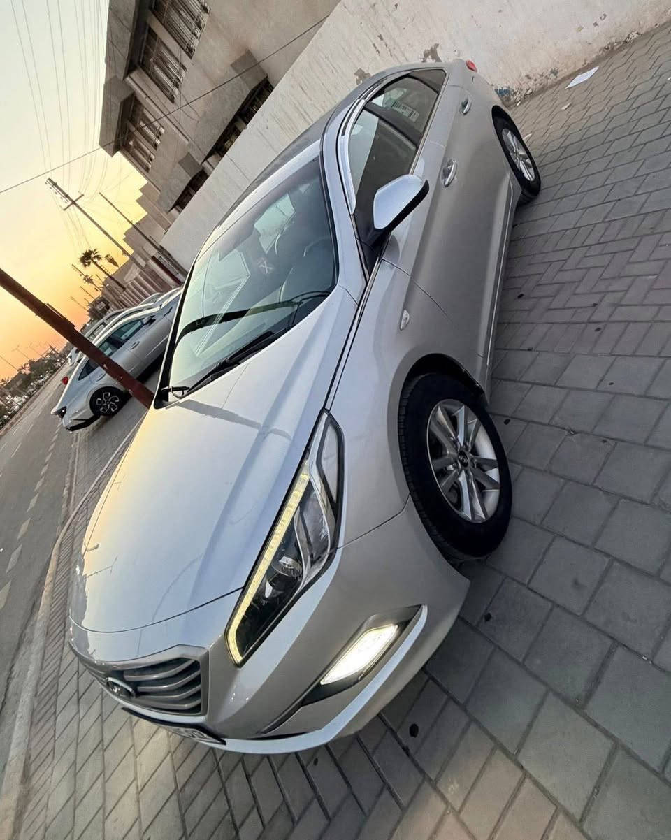 🚗 هيونداي سوناتا للبيع (بسعر مناسب )
​تفاصيل السيارة والأوراق:
​النوع: هيونداي سوناتا (Sonata)
​اللون: فضي مميز
​الوضعية القانونية: السنوية طبق الأصل).
​الحالة العامة: النواحي الميكانيكية (المحرك والجير) بحالة ممتازة، تبريد ممتاز، والسيارة جاهزة للاستخدام فوراً.
​🔍 ملاحظات هامة لإبراء الذمة ():
​الهيكل: السيارة (مقصوصة دخول جديد ) وشغلها نظيف جداً ومضمون.
​الوقود: مجهزة بـ (خط غاز فقط غاز بدون بانزين ) اقتصادي وموفر جداً في المصاريف، ويعمل بكفاءة عالية.
​💰 السعر والاتصال:
​السعر: [57] (مراعى فيه وضع السيارة وقابل للتفاوض البسيط).
​مكان المعاينة: [صلاح الدين بيجي ]
​للاستفسار أو المعاينة، يرجى الاتصال على الرقم: [***********]
​ملاحظة: البيع كاش فقط، والسيارة مسعورة سعر قفل ومناسب جداً لمواصفاتها وحالتها . بيجي, صلاح الدين
