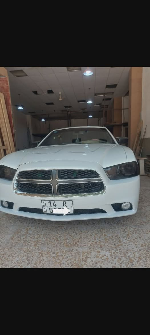 السلام عليكم للبيع جارجر مديل 14 رقم بصره انكليزي باسمي شرط التحويل السياره وارد كندي ضربه مو قويه جاملغ وبنيد مبدلات  بدون دواخل والجاملغ الثاني صبغ فقط لتوحيد اللون محرك 6 سلندر كير كصبه السعر 150 وبيها مجال شوي مكاني بصره ابي الخصيب***********
