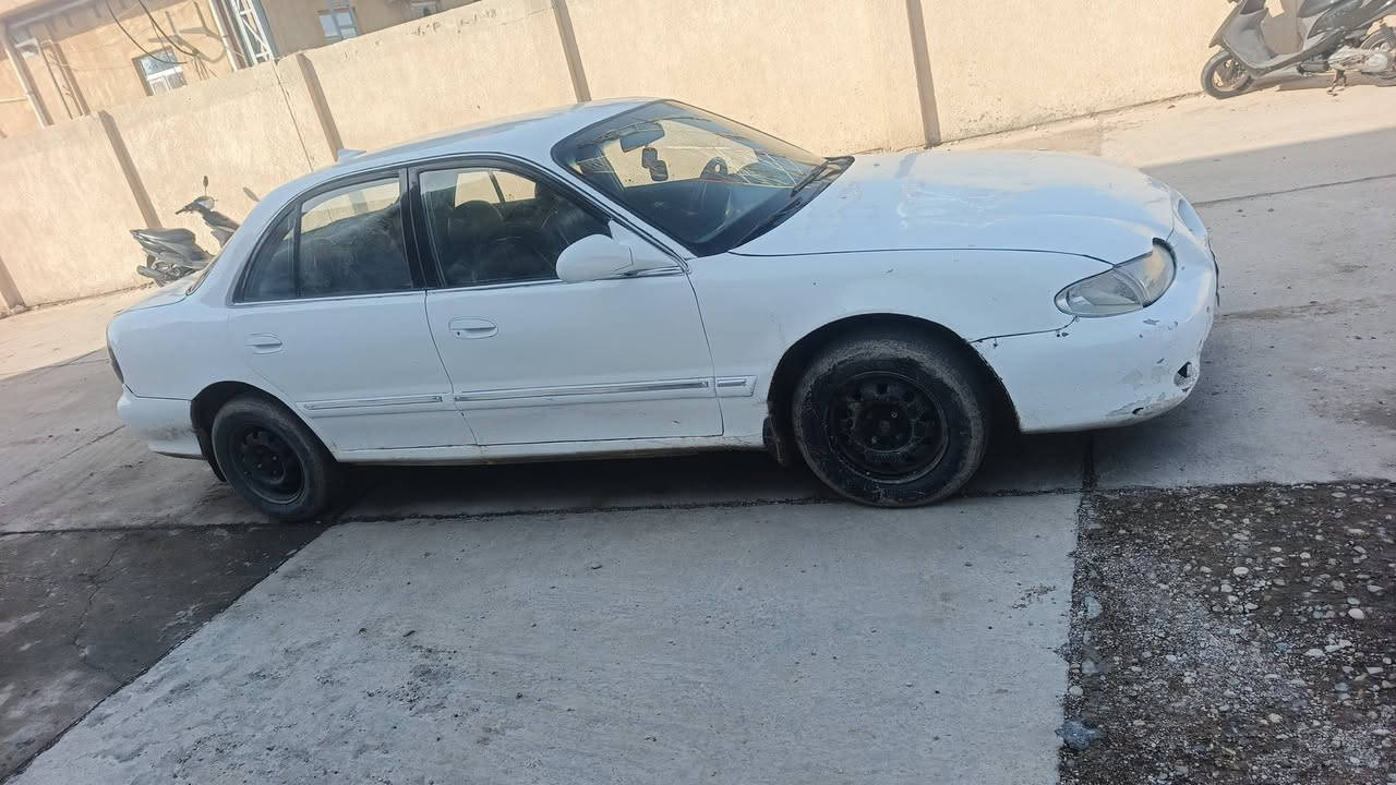 سلام عليكم سوناته للبيع موديل 2000
رقم واسط تحويل مباشر
مكينه2000 گير عادي
بيها خلل بصيط عوزها عصى گير مال تبديل ابيعها على عطلها
 25وبيها مجال***********
