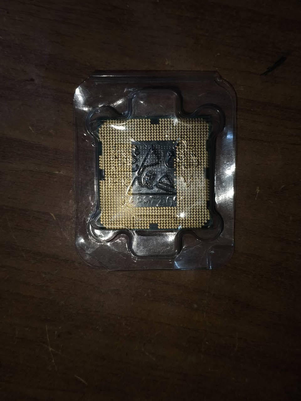 السلام عليكم شلعة للبيع متكونة من:
1 مذربورد جيل 3,4 نوع Dell ddr3 شرط الشغل 
2 هاردات hdd عدد 4 كل قطعة بيهن 40g عدد ثنين و 80g واحد و 160g هم واحد 
3 بور سبلاي حجم 500w نوع LG اصلي شرط الشغل 
4 معالج انتل كور اي 5 جيل 1 بي كرت شاشة مدمج 
كل القطع شرط تفحص كدام المندوب يلا تستلم عدى الهاردات فحصت بس ثنين منهن طلع واحد يشتغل والثاني ميشتغل اما الباقي كلة شغال 
السعر 45 مع التوصيل قفل
متوفر توصيل لجميع المحافضات للأستفسار اكثر ***********
