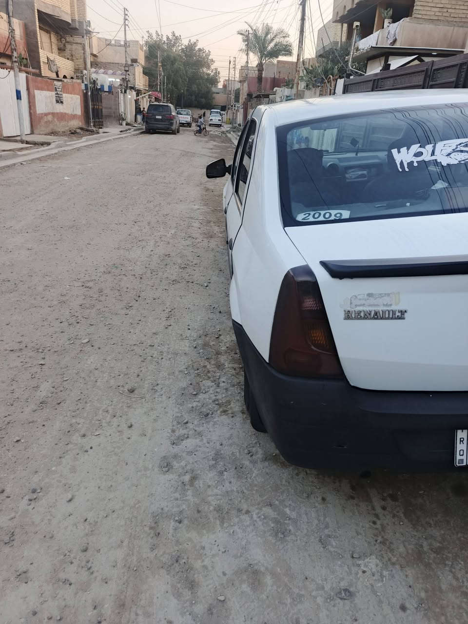 السلام عليكم رينو لوكان 2009 سيارة حلوة ونضيفه كير ومكينه خير من الله سنوية لل٢٠٢٩ وهزة لشهر الثالث السعر 45 العنوان الغزالية للاستفسار اكثر *********** او ‏‪***********‬‏ابو حسن
