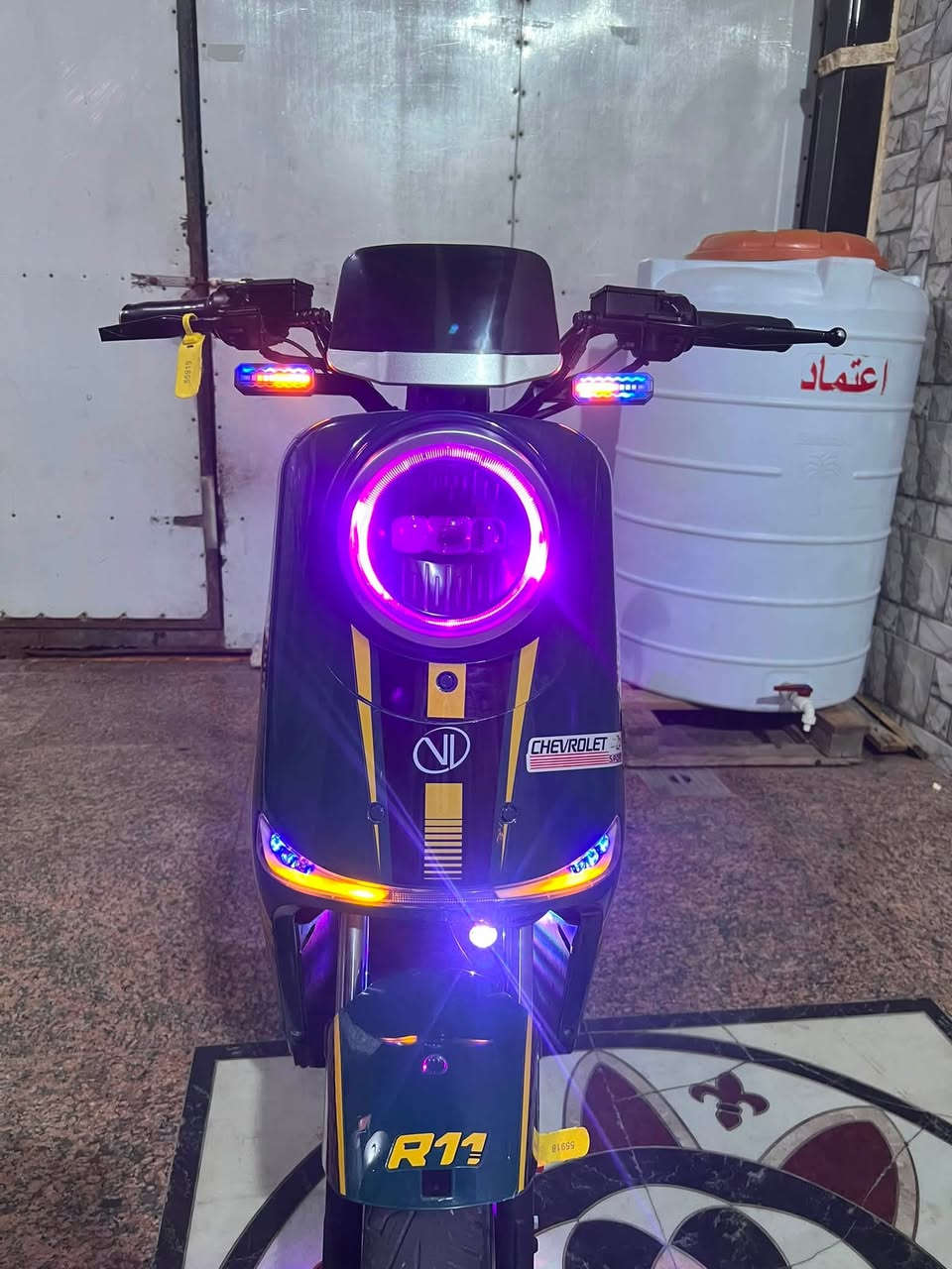 دراجه شحن R11
فول مواصفات سرعه 80 حقيقي 5بطاريات نظام P و R و  حساس سرقه ملف 2400
إشاره يمين ويسار ورباعي لايت عالي ناصي نشرات مكاني بصره _القبله _حي شهداء سعر 600  رقم الهاتف *********** متواجد فيس هم واتساب فقط
