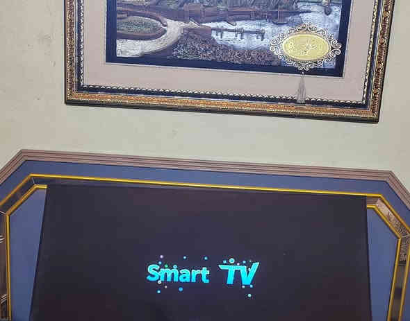 شاشة حجم ٥٥ LG سمارت أخذته قبل ٥ أشهر وبدلت الأخشاب ومكان ماعندي الها. بغداد الطوبجي ***********
