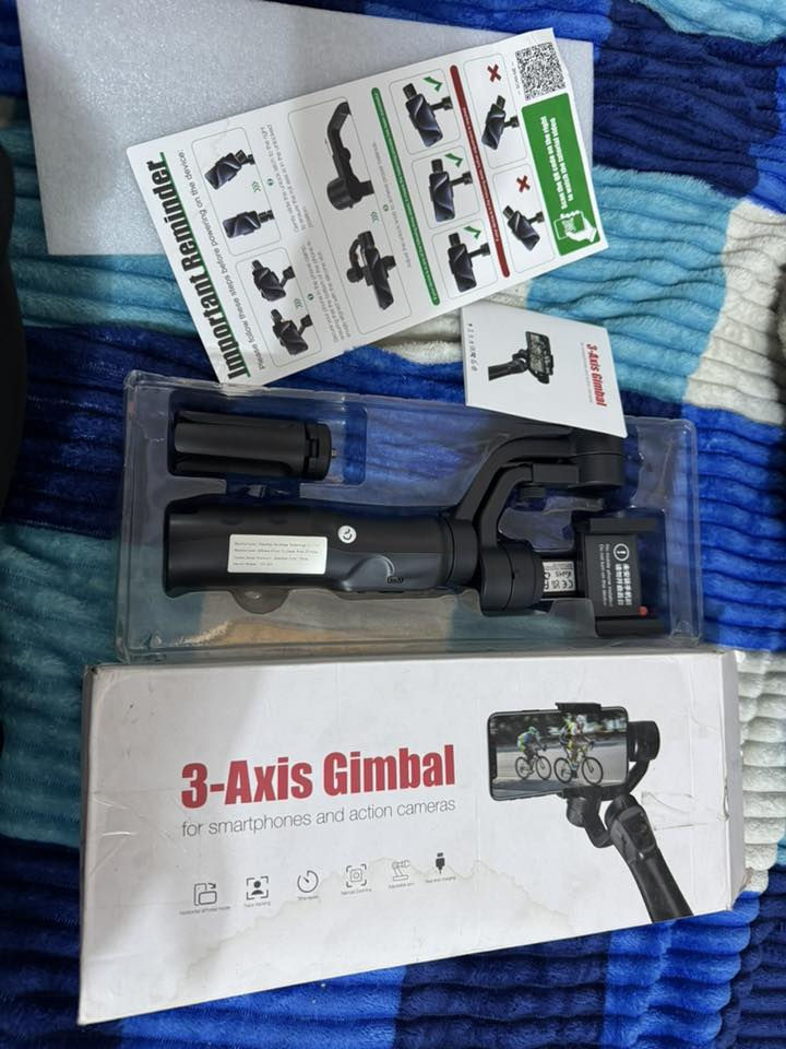 سلام عليكم اوزموات عدد 2 لو رصاصي و اسود        الرصاصي ب 50 مع التوصيل والاسود ب 35 مع توصيل مال امزون شغالات


**إذا كنت صاحب هذا الإعلان وتريد حذفه لأي سبب، رجاءا أرسل رسالة إلى الدعم الفني**